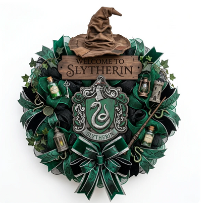 Hogwarts Wreath (PRE-ORDER)
